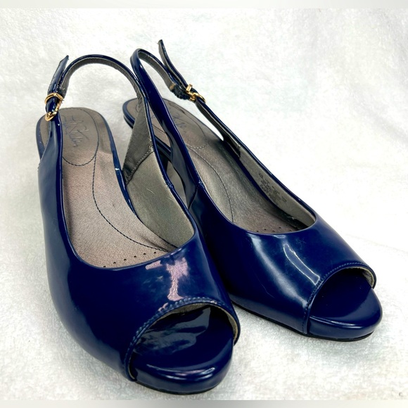 Life Stride Shoes - Life Stride, blue patent leather peep toe pumps